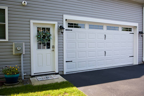 24/7 Emergency Garage Door Panel Replacement experts in Gunnison, UT